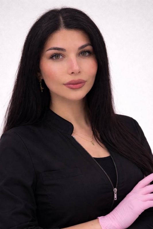 Irina, spécialiste onglerie et regard chez Massage & Beauty Mov'It